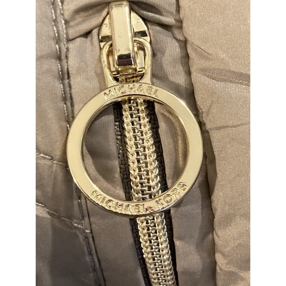 Michael Kors Womens Packable Down Fill Jacket Small Beige Puffer Chevron No Hood - Picture 9 of 16